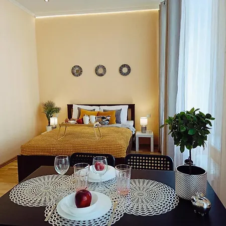 Centrally Located Studio Apartment Riga Extérieur photo