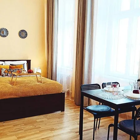 Centrally Located Studio Apartment Riga Extérieur photo