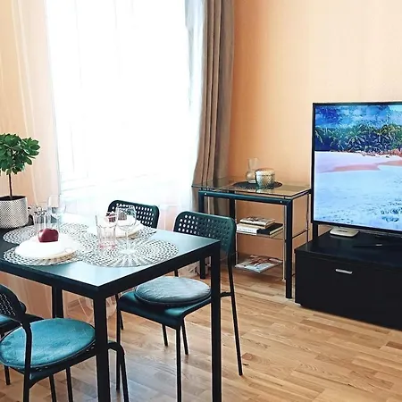 Centrally Located Studio Apartment Riga Extérieur photo